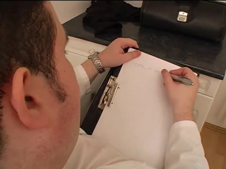 तीन में बेहतर है scn01