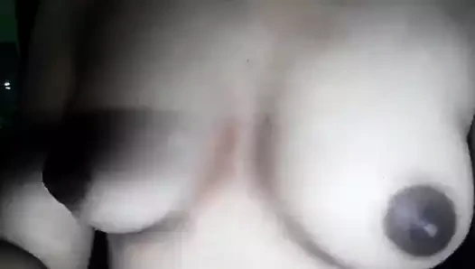 Bangladeşli kız sabiha göğüsler