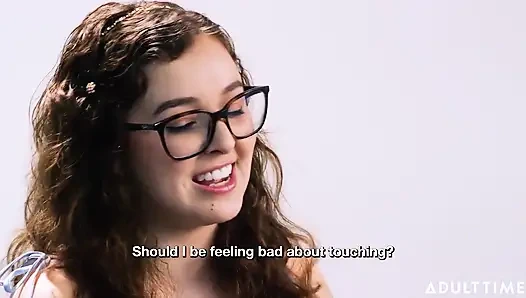 Leana Lovings birinin mastürbasyonunu izlediğini düşünüyor!