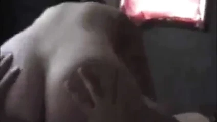 koca, karısını yabancıyla paylaşıyor