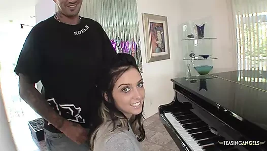 Sıska vücudu çok fazla sert vurmaya dayanabilir