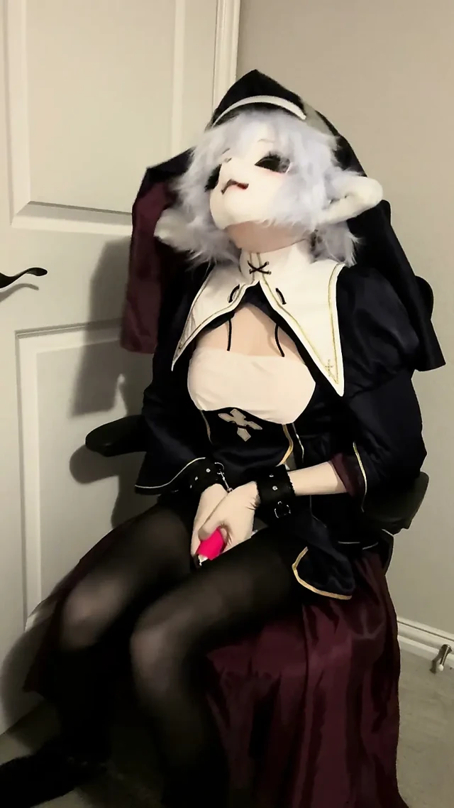 Kürklü Kigurumi Mastürbasyon