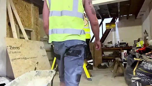 İnşaat Servisi Atölyede Oral Fazla Mesai