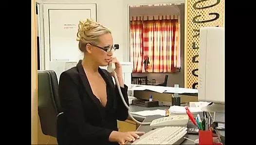 Sekreter - bölüm 3