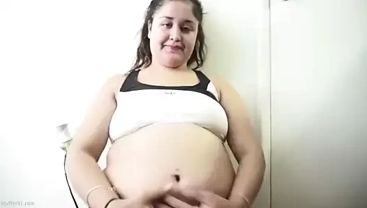 Obez kadın egzersiz arkadaşını yiyor