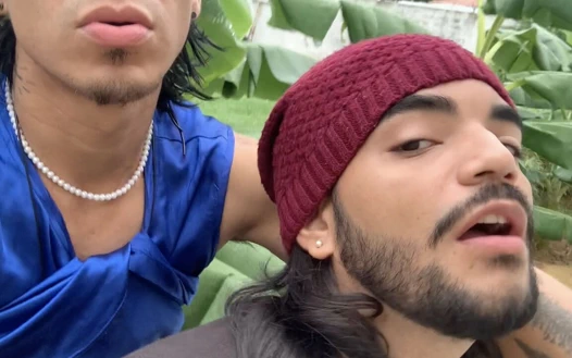 Ateşli twink için ıslak ve sulu sikiş