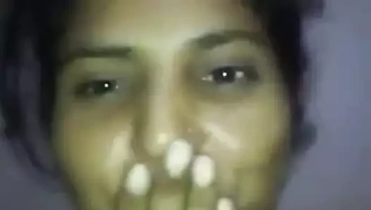 Koca, karısını Hintçe genç kızla aldatıyor – yaşlı adam