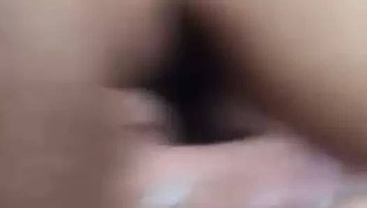 Kremsi kedi sürmek çük