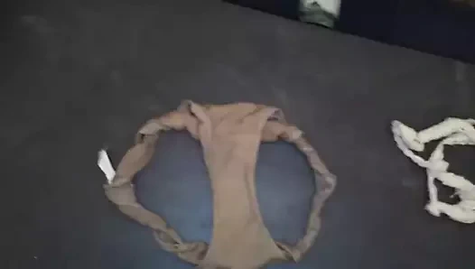 Paja rapida en la bombachita de mi esposa