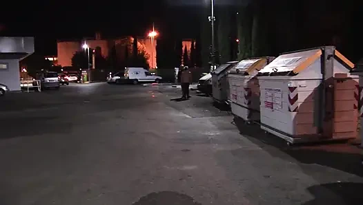 Azgın bayan iki adam tarafından sikiliyor