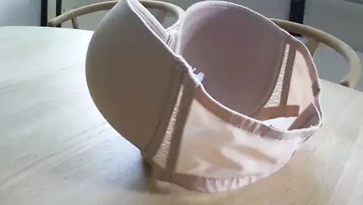 Kendi koleksiyonumdan 75 gr sütyen kullandım