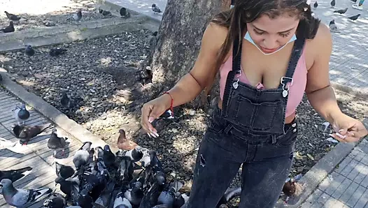 New York, Amerika Birleşik Devletleri'nden büyük sarkık memeli 18 yaşındaki esmer, üvey kardeşinin büyük aletini sikiyor