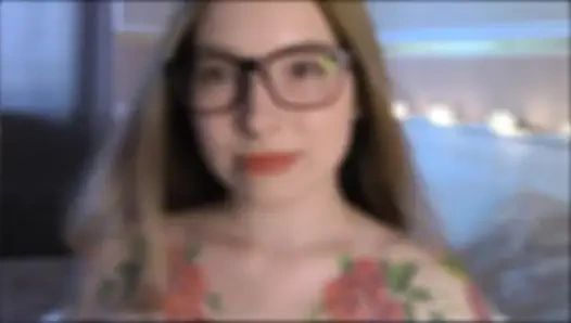 Çok güzel erotik video güzel amına mastürbasyon yapıyor ve götünü gösteriyor