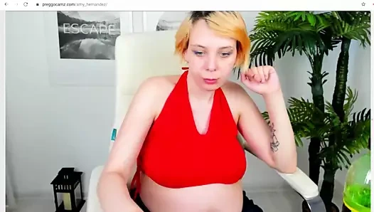 Sarışın hamile kadın onu becermek için seni davet ediyor