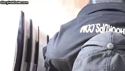 Ev yapımı oral seks seven dilf sikiş deliğinde erkek arkadaşının yarağını emiyor