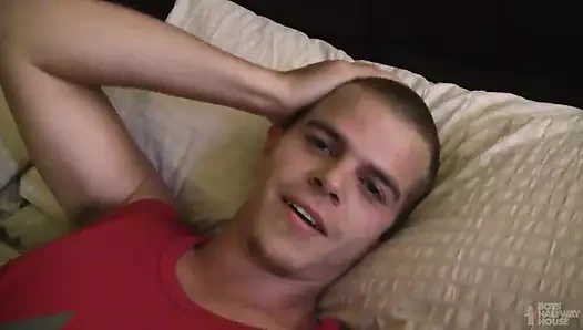 18 yaşındaki üniversite okulu bırakıyor