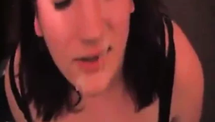 siyah horoz hortumlar aşağı beyaz kız