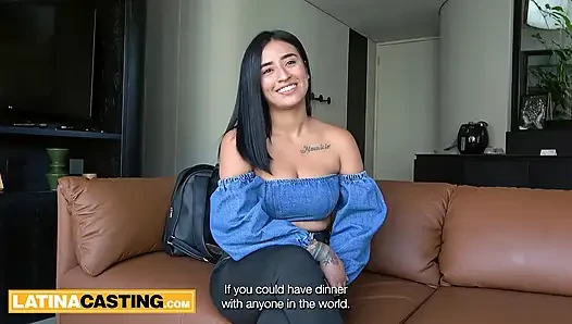 Bu büyük götlü latin orta yaşlı seksi kadının kocasının asla hayal edemeyeceği şekilde ünlü olmasına yardım ettim