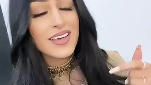 Hintli sürtükler eğleniyor