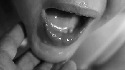 Stajyer cesaretli içici - tadı sevmeyi öğrenmek.