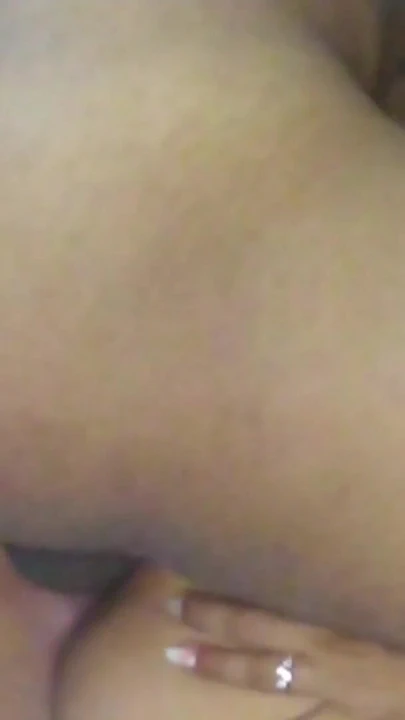 "Sürtük baldız siyah yarakla tamamen hamile kalmak için amını ve götünü açıyor" dan mutlaka görülmeli an