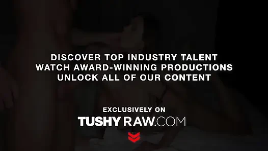 Tushyraw anal ateşli kızlar Clemence Audiard ve Catherine Knight sırayla götlerini dolduruyor