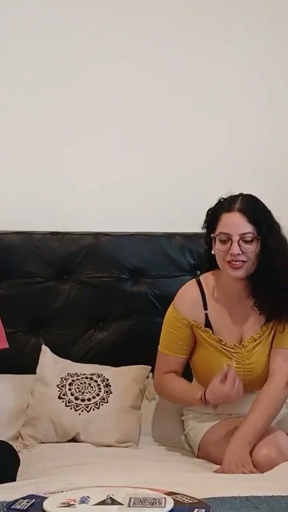Eş değiştiren dörtlü 2 kuzen erkek arkadaşlarını paylaşıyor feat nenamalaatr babyluna939 bigkamotex bölüm 1 | Klip 2