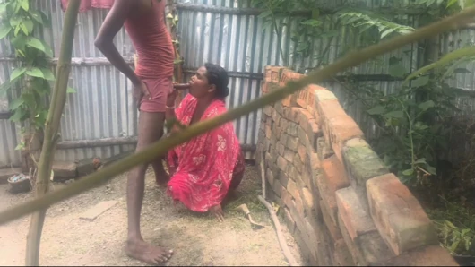 Bhabhi ki chudai ki Safai karte hue