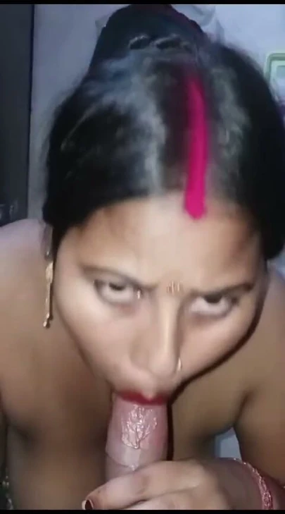 Seksi bhabhi yarağı emerken