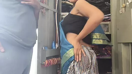 Hintli ateşli kız eski erkek arkadaşı Mumbai Ashu'yu için kayınvalinin evine gitti