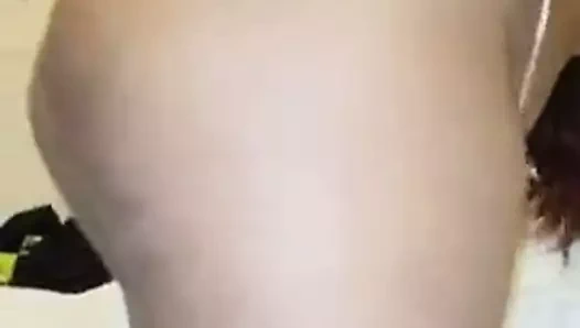 Mallu kırmızı aunty sikme