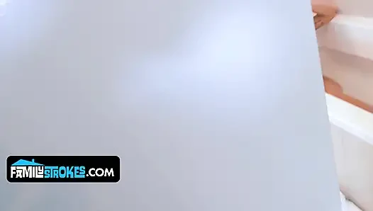 Stresli üvey anne Whitney Oc'un gerginliği uzaklaştırmak için üvey oğluna ihtiyacı var