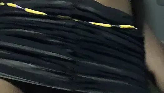 Ateşli seksi dans zenci genç kız mini etekli yağlı ıslak amcık gösterileri ile azdırıyor