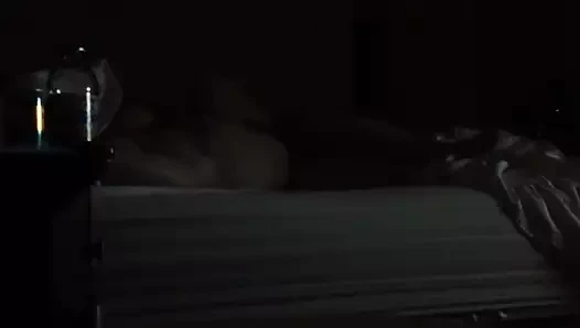 Boynuzlu kız arkadaşım arkadaşını davet etti