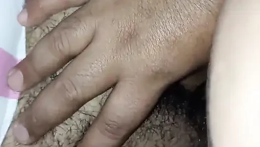 Karımı tombul amcıkla sikiyorum. Red'de Tam Sürüm