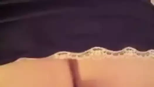 Autumn Başlarken boşalmak içinde ona