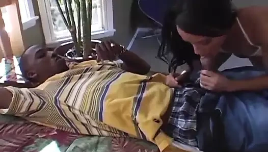 Olağanüstü zenci ateşli sürtük amını büyük zenci yarağıyla siktiriyor