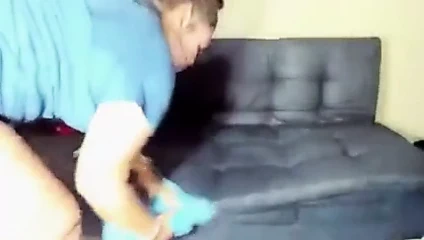 Bir sürü kremsi bayan boşalıyor