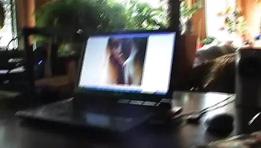 Sıcak Alman bebek ile bir şaşırtıcı vücut seviyor dildoing ona trimmed kedi