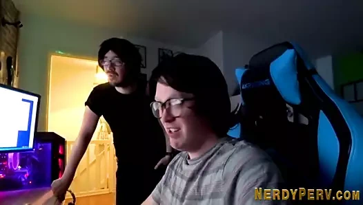 Yorkshire adam alır oral seks ve darbeler yük