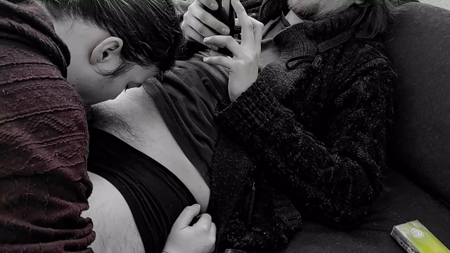 Köle efendinin büyük yarağını boğuyor