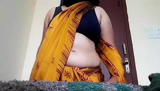 Hintli tamil desi kız çıplak dans ediyor
