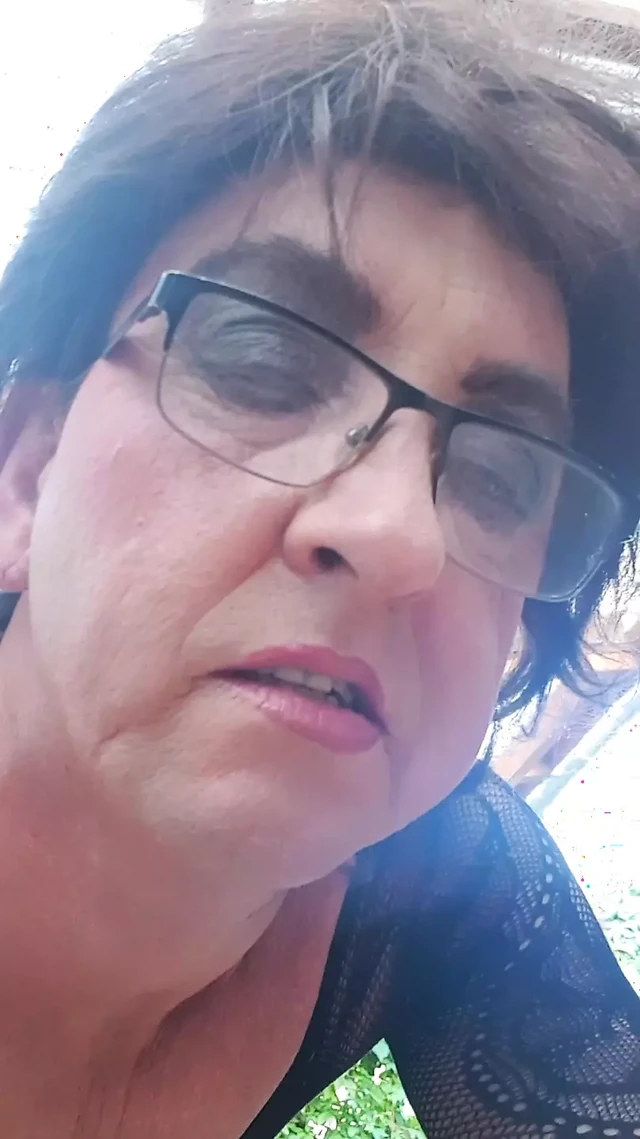 Лизать сперму...