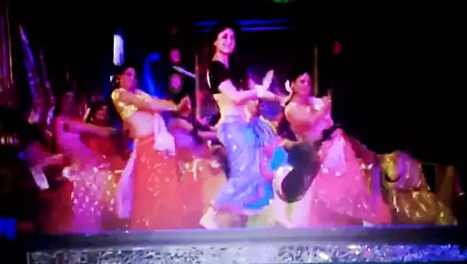 kareena üzerinde boşalmak