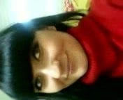 Bebek gibi kız amcığını gösteriyor