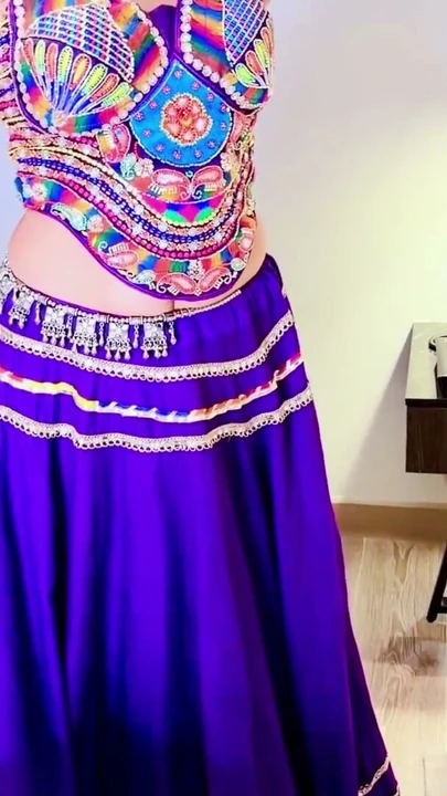 Garba İki Gün Ayarı Bahanesıyla Otel Odasına Davet Edildi Jaslin ve Raj Rol Yapma | Klip 1