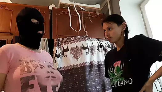 Kız arkadaşıma edepsiz konuşmalarla oral seks yapmayı öğretiyorum - lesbian-candys