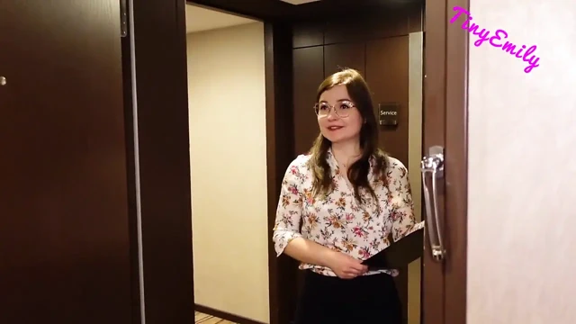 Otel misafiri tarafından sürpriz bir şekilde alındı!! Creampie!!