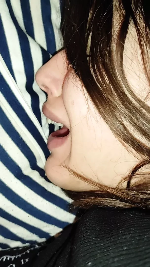 Болезненный анальный трах с кримпаем для красивой тинки