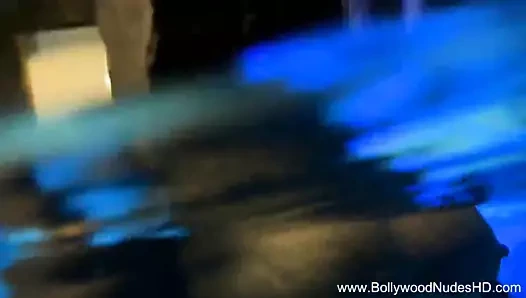 Bollywood su bebeğim büyüleyici